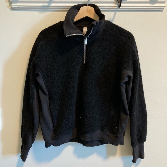 Lululemon Stand Out Sherpa 1/4 Pullover - Picture 4 of 10